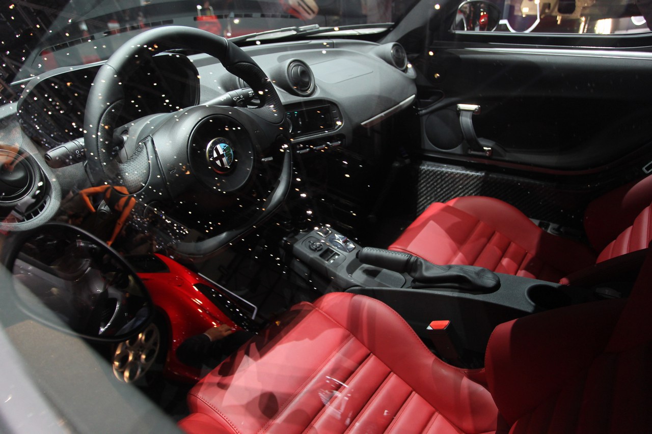 alfa_romeo_4c_salone_di_ginevra_2013_20.jpg