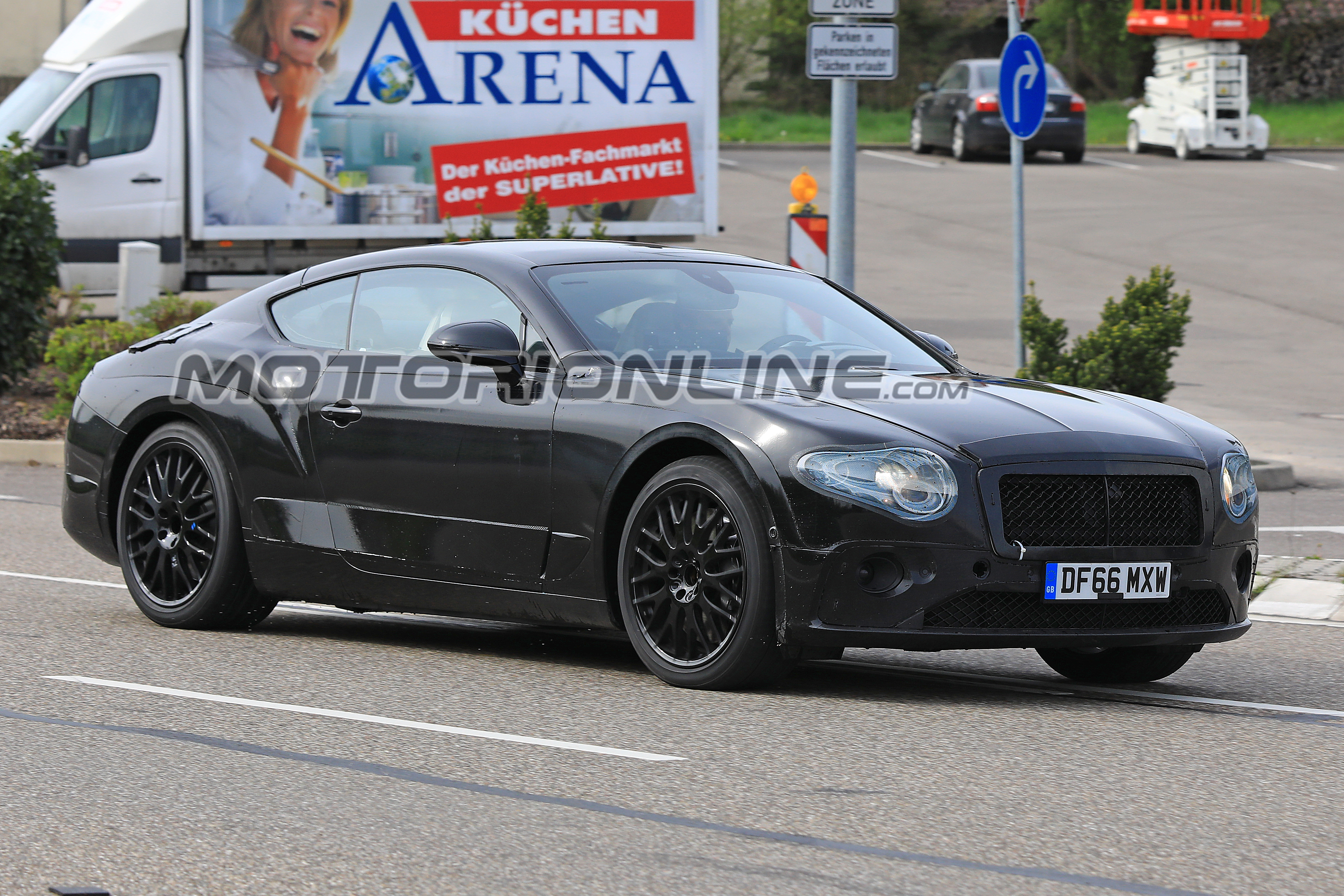 Bentley Continental GT MY 2018 foto spia 21 aprile 2018