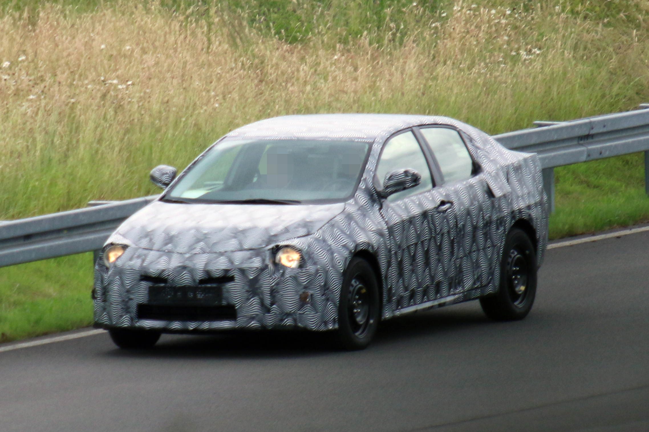 http://www.motorionline.com/wp-content/gallery/foto-spia-8-luglio-2016-nuova-toyota-avensis/Toyota-Avensis-003.jpg Toyota-Avensis-003