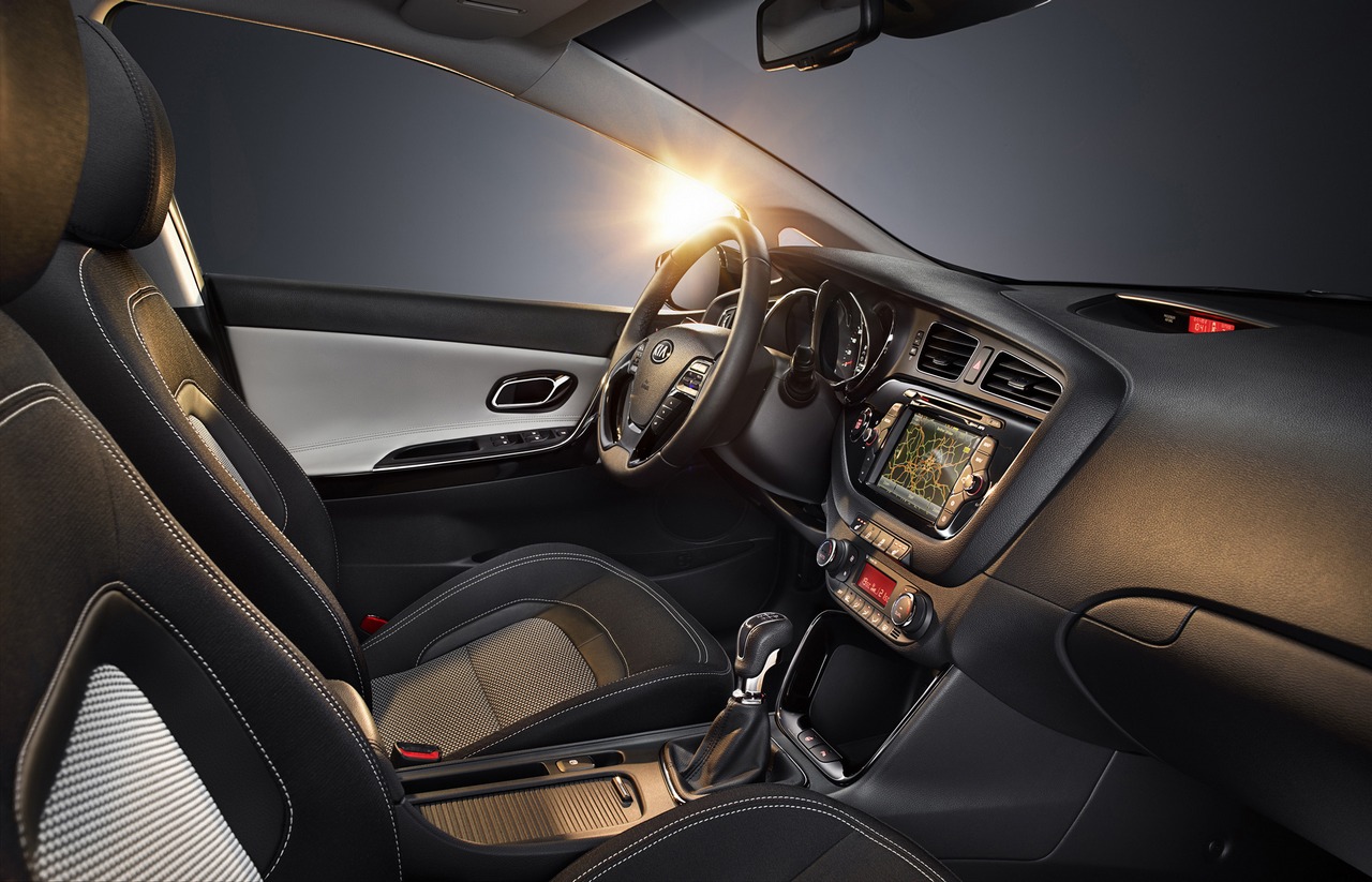 kia-ceed_second-generation_4.jpg