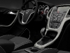 2010-opel-astra-8.jpg