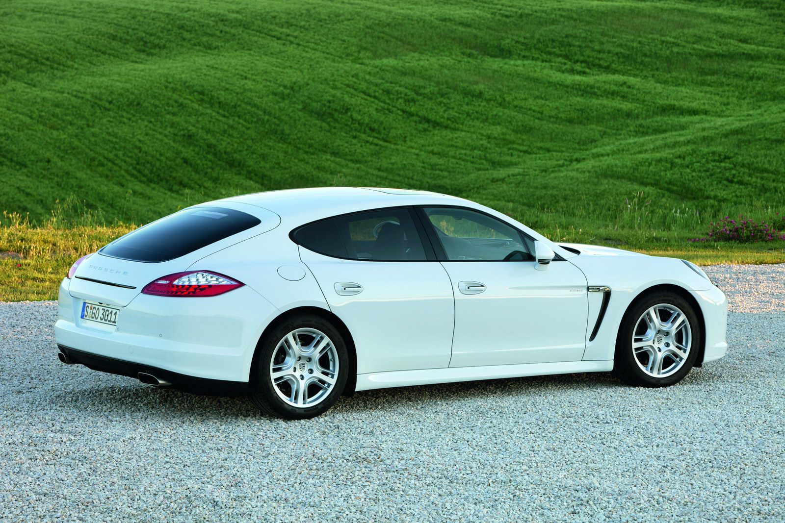 Altre Foto della Galleria: Porsche Panamera Diesel 2011