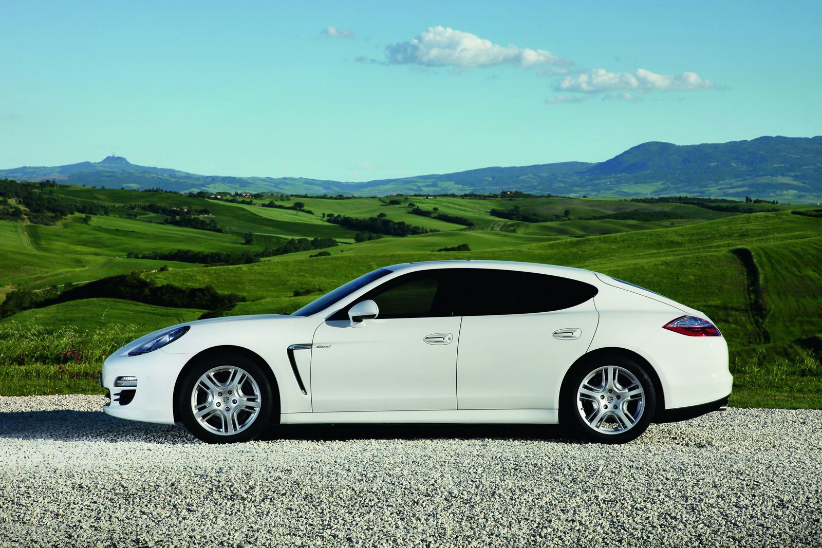 Altre Foto della Galleria: Porsche Panamera Diesel 2011