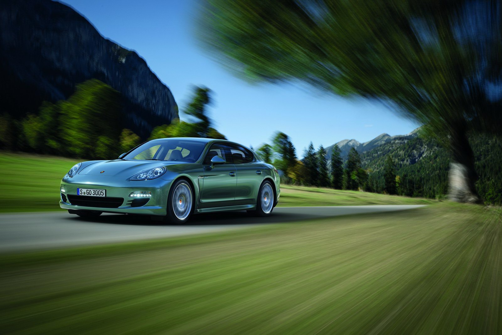 Altre Foto della Galleria: Porsche Panamera Diesel 2011