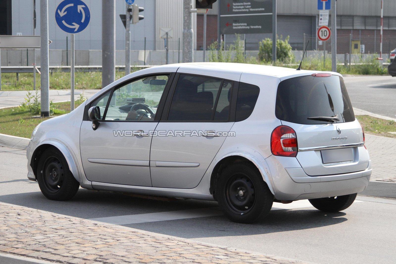 Altre foto della galleria renault modus foto spia Altre foto della galleria renault modus foto spia