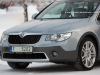Skoda Superb Wagon Scout foto spia febbraio 2012