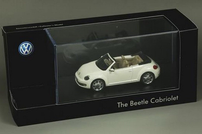 volkswagen-maggiolino-cabriolet-modellini-5.jpg