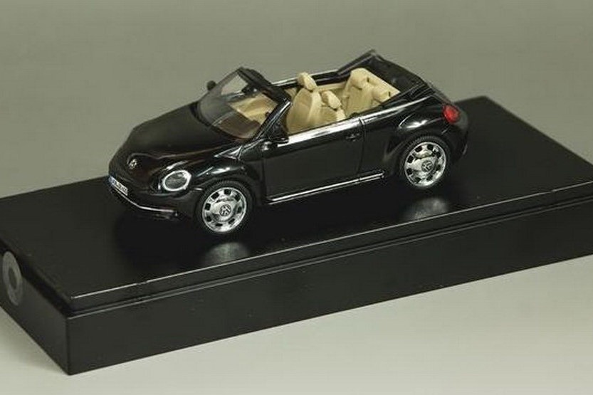volkswagen-maggiolino-cabriolet-modellini-6.jpg