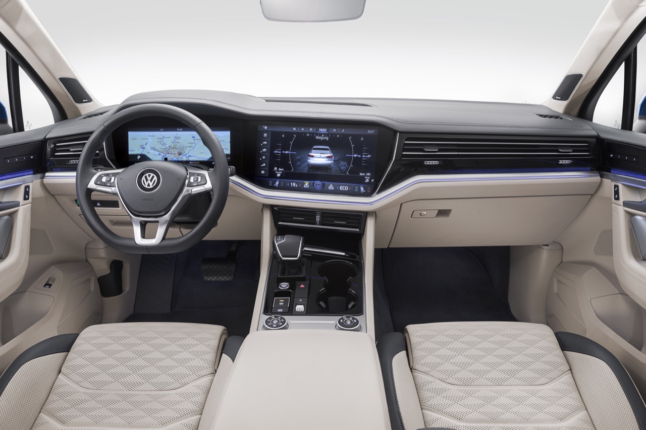 Volkswagen touareg 2019 interno blue 33