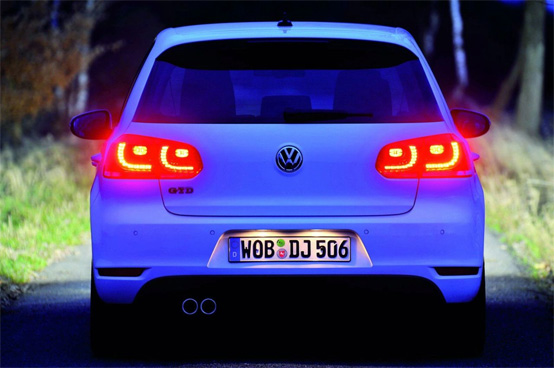 Volkswagen Golf VI arrivano le luci a LED posteriori