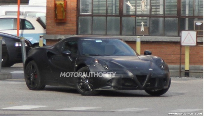 alfa-romeo-4c-foto-spia-29-10-2012_02.jpg