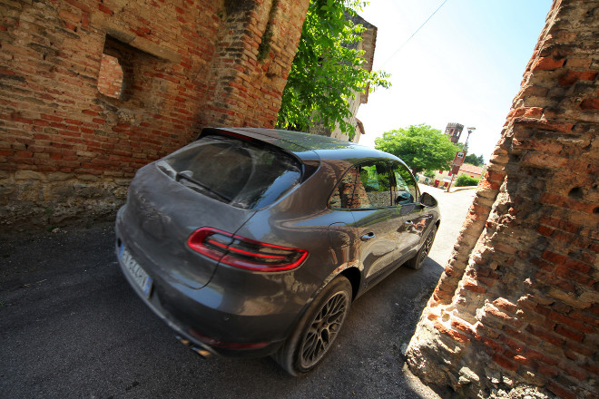 porsche-macan-prova-su-strada-2