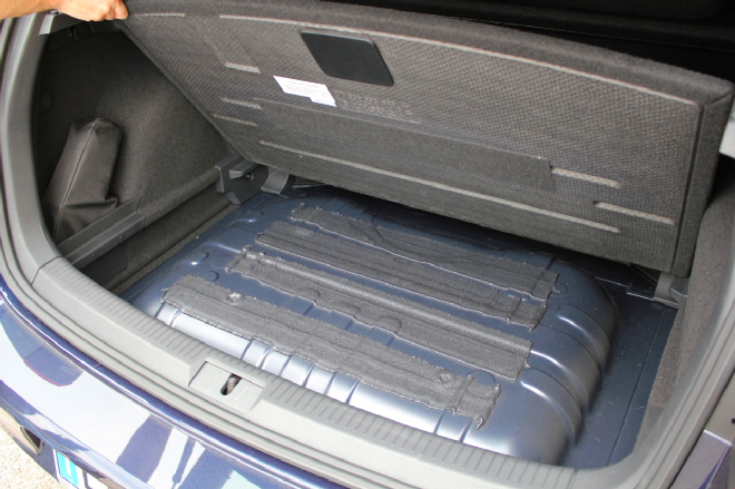 Volkswagen Golf 1.4 TGI, il metano diventa premium [Prova ...