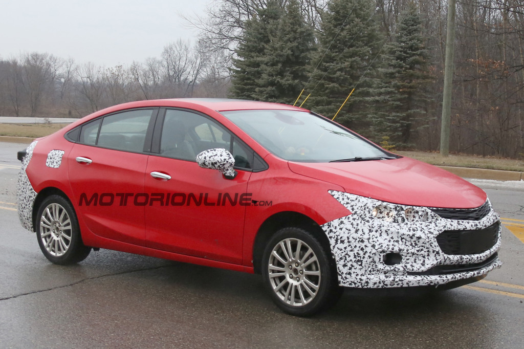 New Chevrolet Cruze Hybrid: SPY PHOTOS peck on the road for the first time