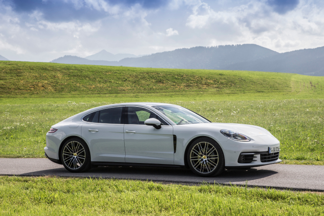 Porsche_Panamera_pc_2016_13