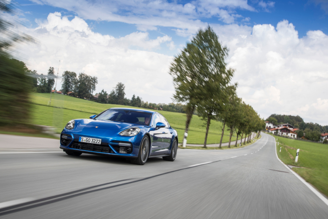 Porsche_Panamera_pc_2016_20