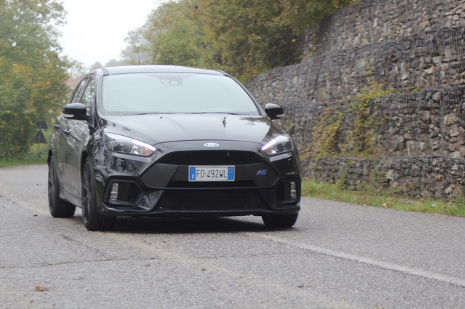 ford_focus_rs_prova_su_strada_55