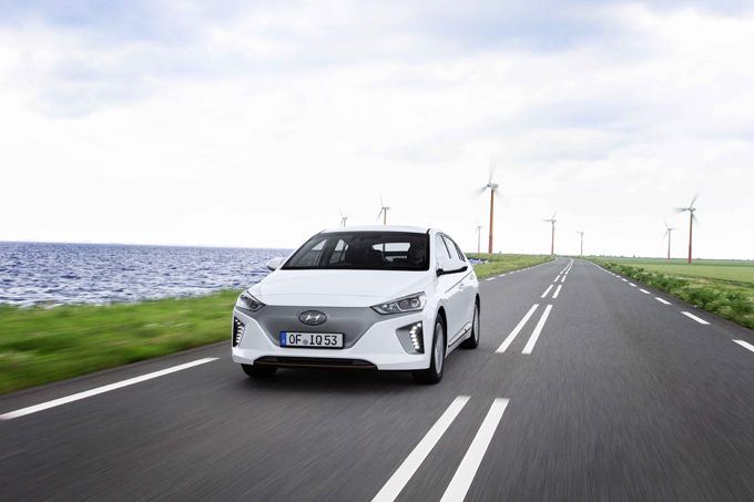 Hyundai Ioniq Electric: la 100% elettrica è ordinabile in tutti gli showroom italiani