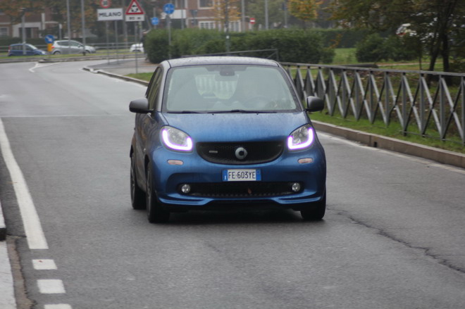 smart_fortwo_brabus_prova_su_strada_02