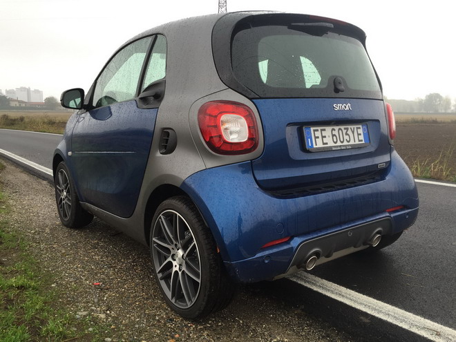 smart_fortwo_brabus_prova_su_strada_31