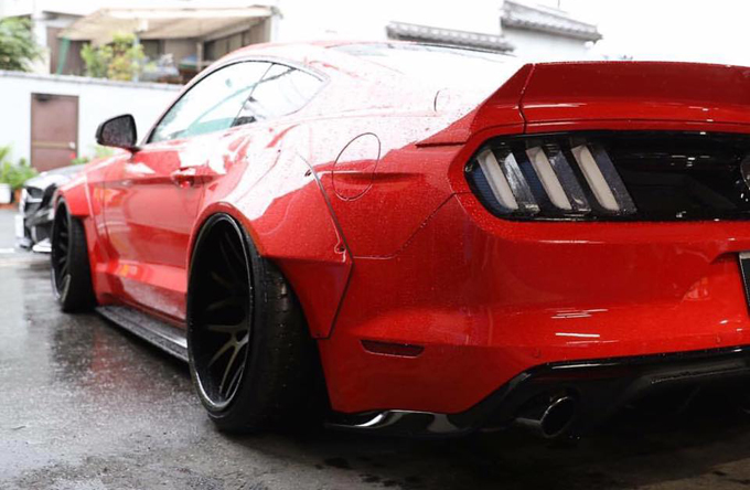 Ford Mustang: la sesta generazione cade nelle grinfie di Liberty Walk