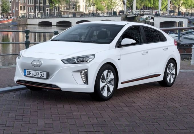 Hyundai Ioniq Electric è la vincitrice degli EcoTest ADAC 2017