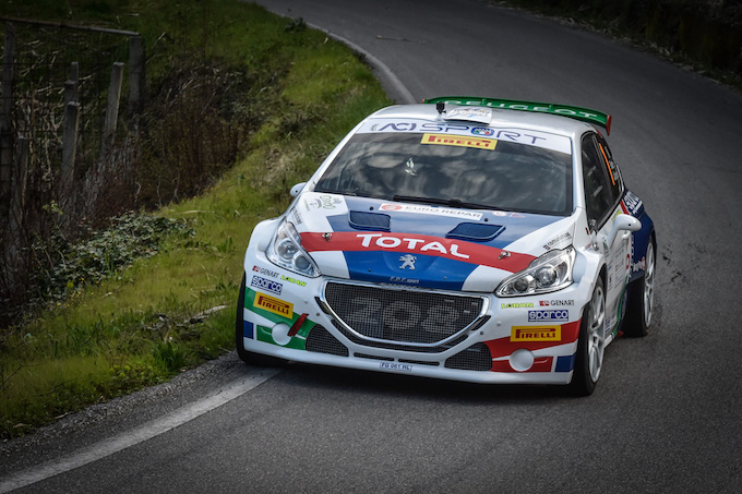 Peugeot_Italia_208_R5_Andreucci_Rallt_ciocco_2018.jpg