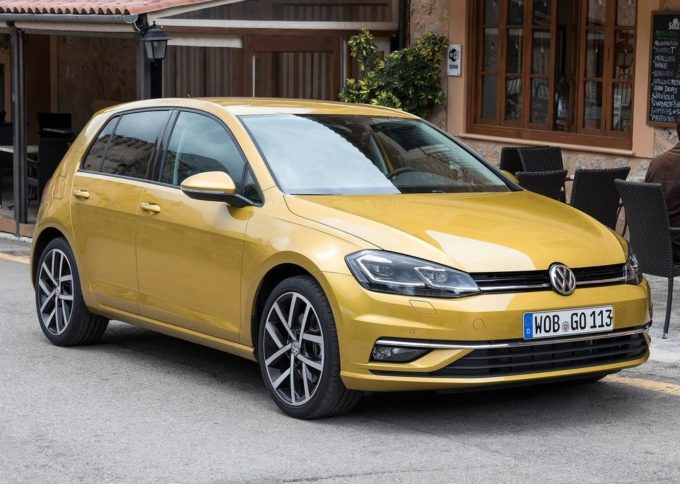 Volkswagen Golf Tech&Sound in promozione a marzo a 17.900 euro