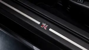 Nissan GT-R Black Edition Sebastian Vettel - 10