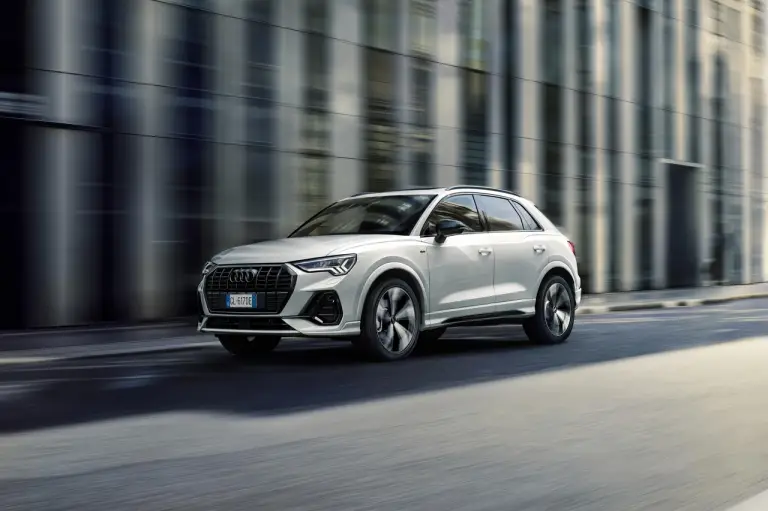 Audi A3, Q3 e Q5 Identity Black - 1