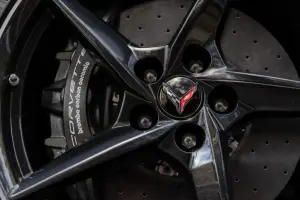 Chevrolet Corvette E-Ray - 12