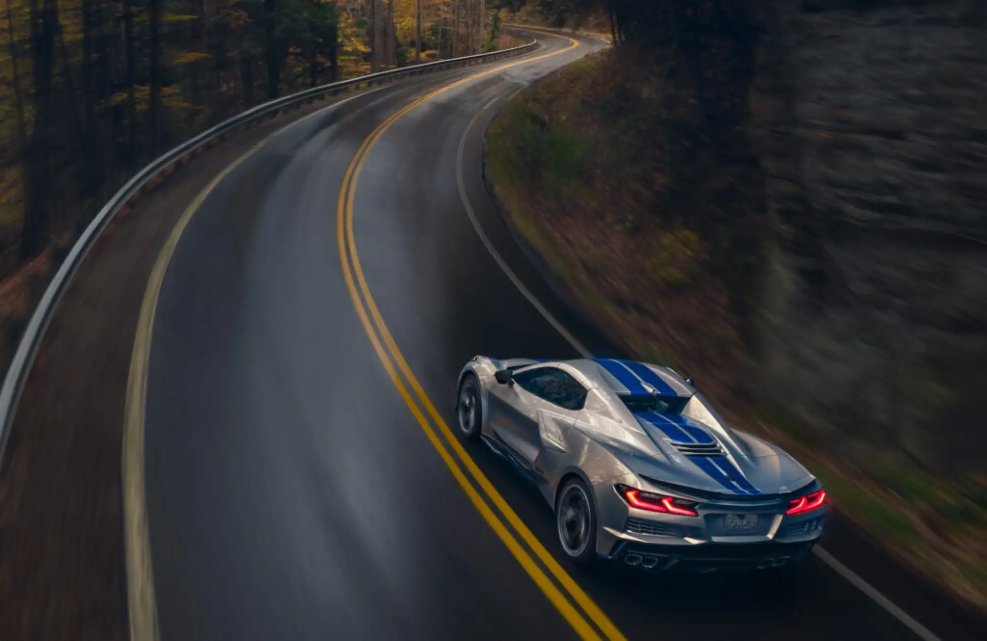 Chevrolet Corvette E-Ray - 10
