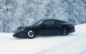 Porsche 911 2023 - Foto spia 19-01-2023 - 5