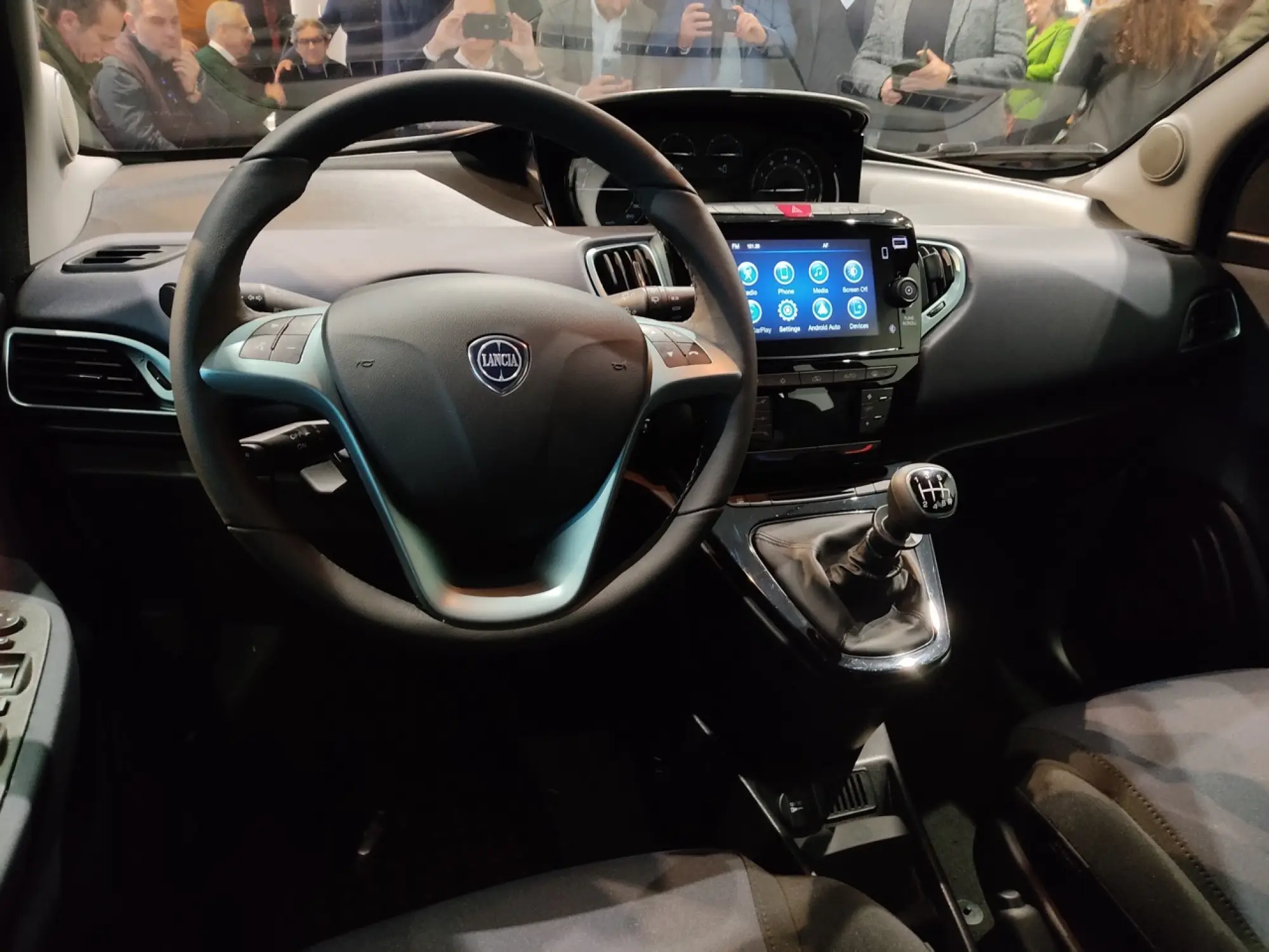 Lancia Ypsilon 2023 - Foto live - 1