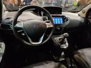 Lancia Ypsilon 2023 - Foto live - 1