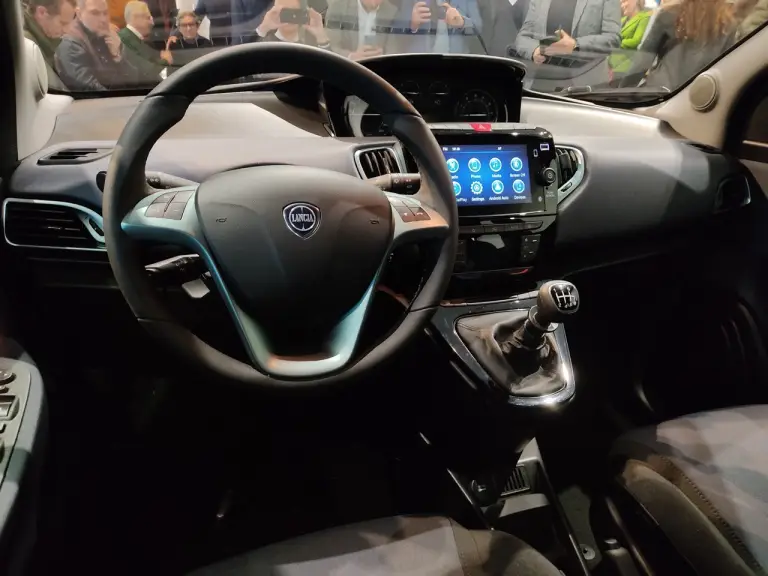 Lancia Ypsilon 2023 - Foto live - 1