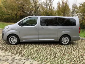 Peugeot e-Traveller 2023 - Come va