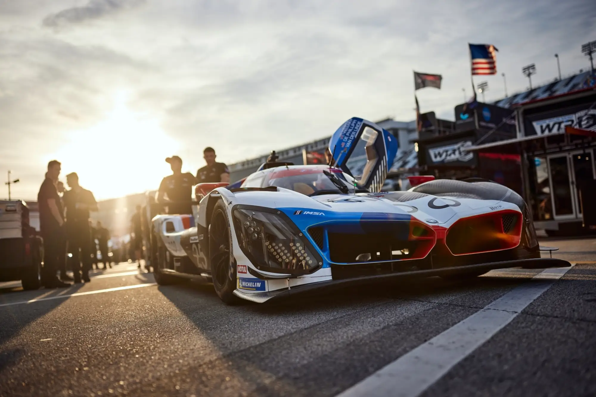 BMW M Hybrid V8 Roar Before the 24 - 16