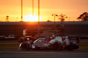 BMW M Hybrid V8 Roar Before the 24