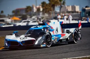 BMW M Hybrid V8 Roar Before the 24