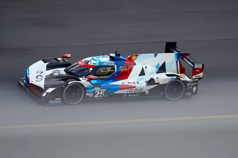 BMW M Hybrid V8 Roar Before the 24 - 1