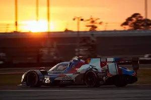 BMW M Hybrid V8 Roar Before the 24