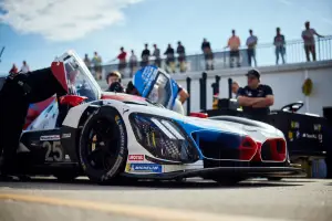 BMW M Hybrid V8 Roar Before the 24