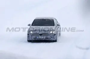 Mercedes EQA Sedan - Foto Spia 23-01-2023 - 16