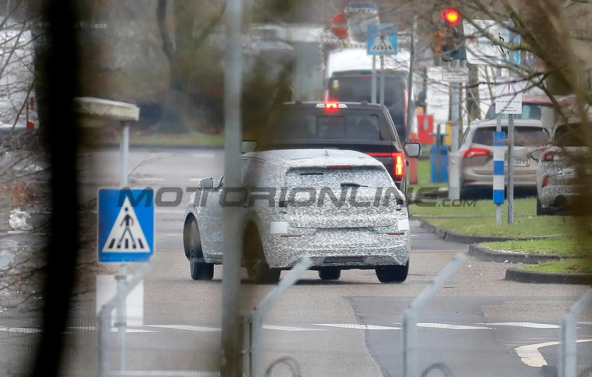 Ford - Crossover medio - Foto spia 23-01-2023 - 9