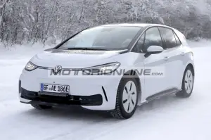 Volkswagen ID 3 - Foto spia 24-1-2023