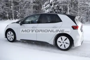 Volkswagen ID 3 - Foto spia 24-1-2023