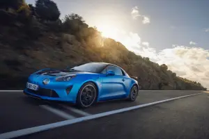 Alpine A110 R - Foto in strada e pista - 1