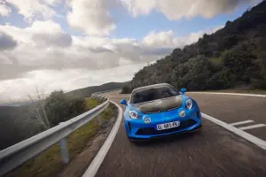 Alpine A110 R - Foto in strada e pista - 9