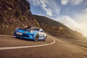 Alpine A110 R - Foto in strada e pista - 4